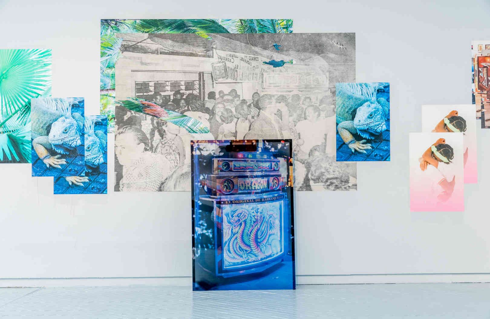 Tres colombianos, Laura Maria Quiñonez, Andrés Donadio e Hilda Caicedo, y dos francesas, Leslie Moquin y Emilie Saubestre son los autores de  'Territorio Arles en Bogotá'. Foto: Ignacio Umaña.