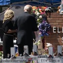 Presidente de EE. UU. visitó la escuela donde fueron asesinadas 21 personas en un tiroteo el pasado martes.