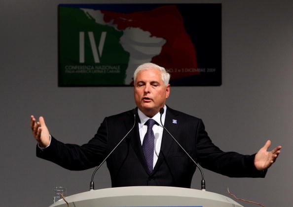 Un juzgado de Panamá ordenó a comienzos de diciembre llevar a juicio al expresidente Ricardo Martinelli por presunto blanqueo de capitales en la compra de una editorial, el segundo proceso que enfrentará en 2023.  (Photo by Vittorio Zunino Celotto/Getty Images)