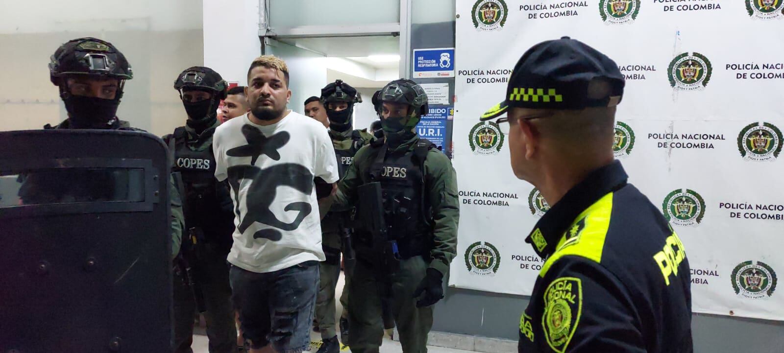 Junto a él fueron capturadas otras personas