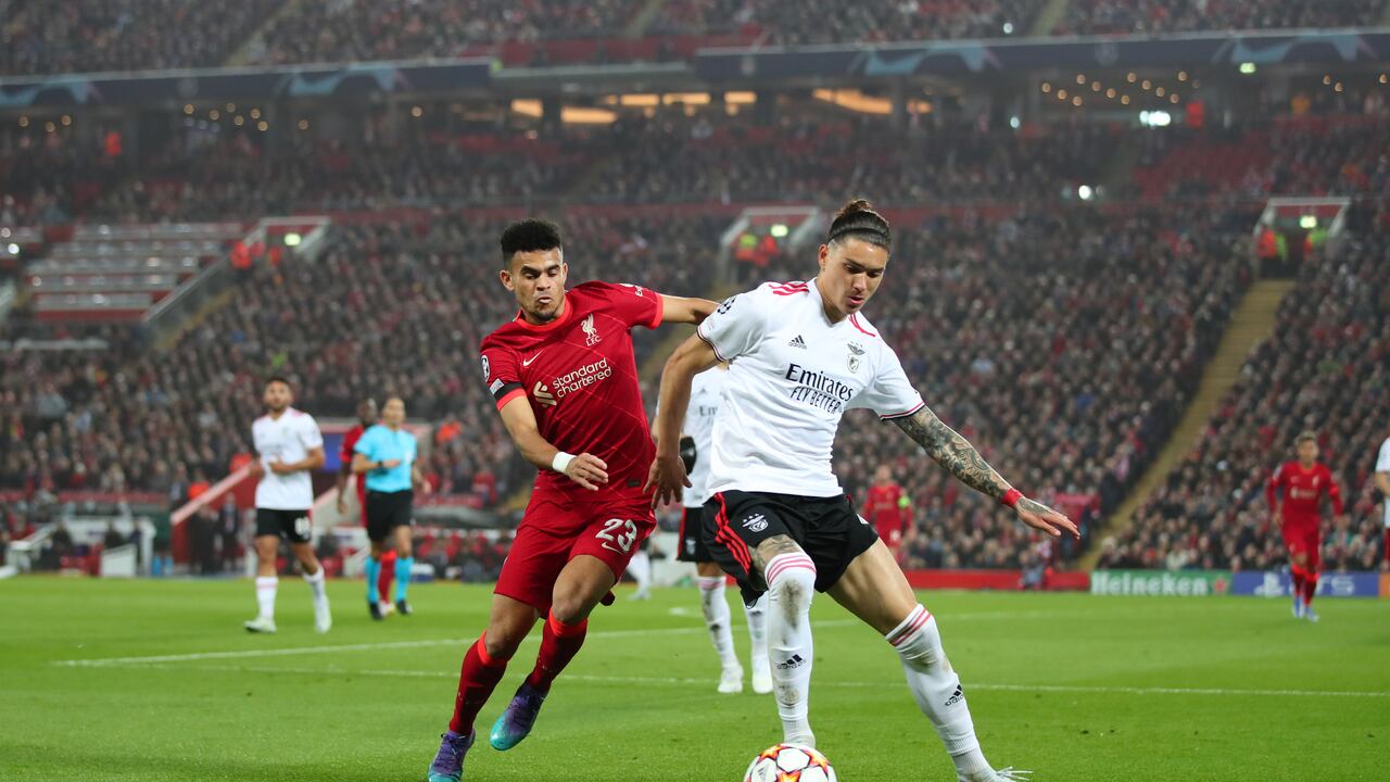 LIVERPOOL, ENGLAND - APRIL 13: Luis Diaz of Liverpool in action with Darwin Nunez of Benfica during the UEFA Champions League Quarter Final Leg Two match between Liverpool FC and SL Benfica at Anfield on April 13, 2022 in Liverpool, United Kingdom. (Photo by Marc Atkins/Getty Images)