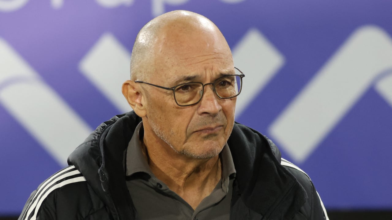 Alfredo Arias tendría las horas contadas como DT de Junior