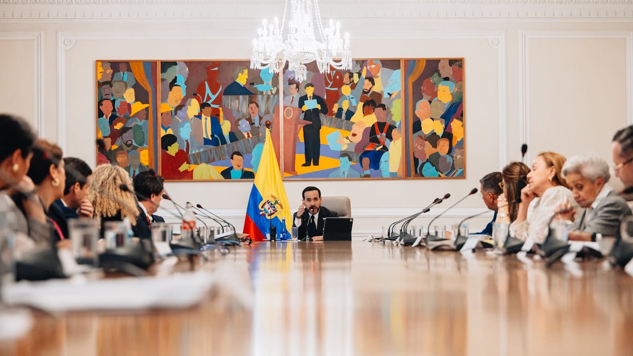 Abelardo De La Espriella y el consejo de ministros.
