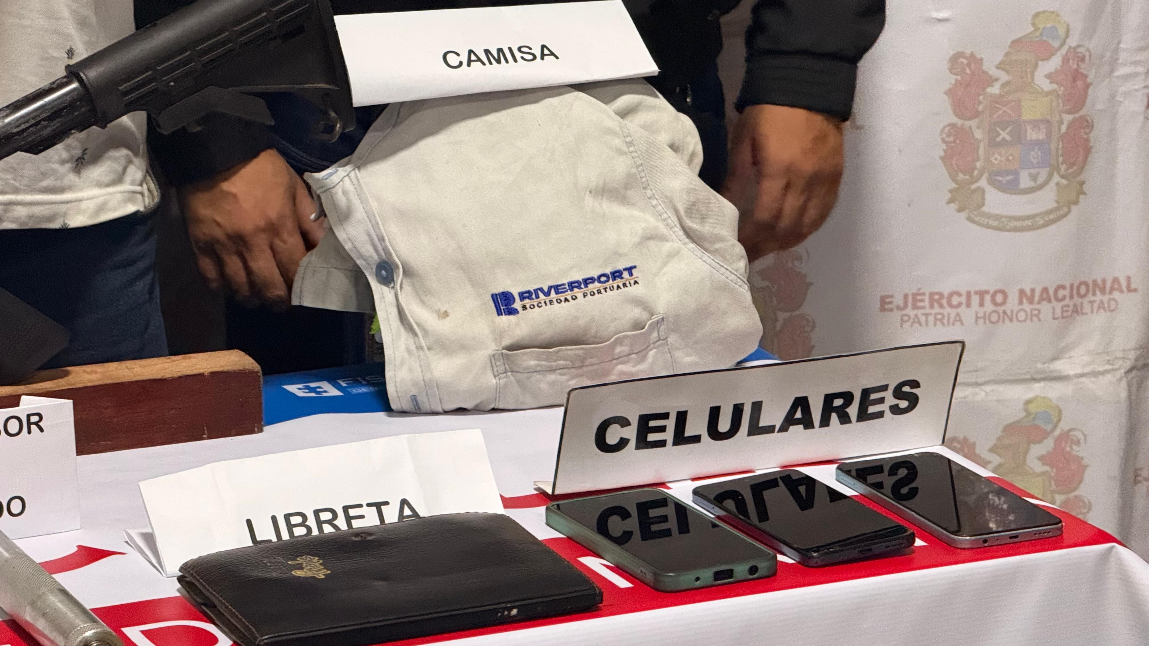 Elementos decomisados en el operativo.