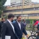 Los presidentes de Bolivia y Chile caminaron por la carrera séptima para llegar a la Plaza de Bolívar.