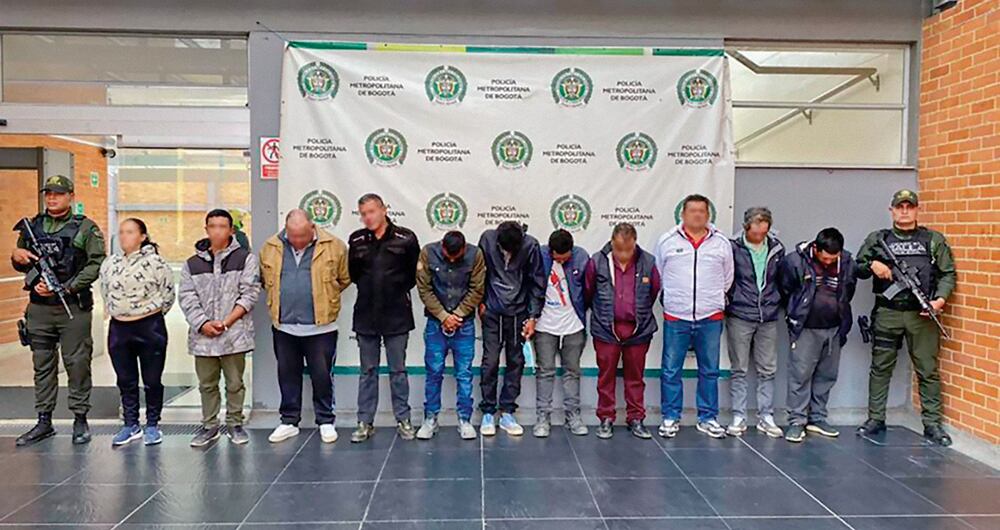    Esta semana, un juez de la república decidió dejar en libertad por vencimiento de términos a 24 delincuentes de dos bandas criminales de Ciudad Bolívar y Kennedy, en Bogotá. Este es solo un ejemplo de la impunidad que hay en la ciudad.   