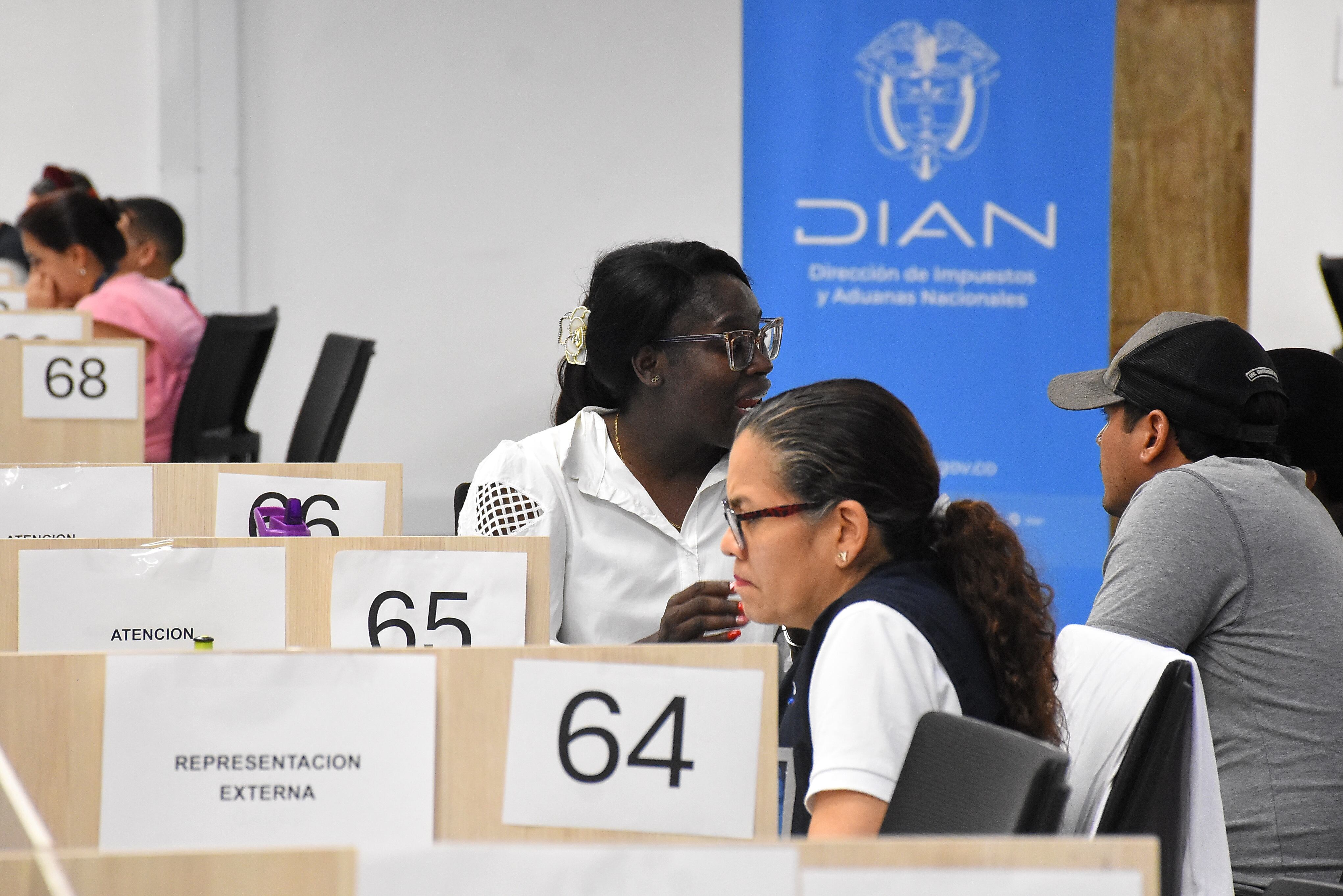 Entrevista Director  y Feria de Servicios de la DIAN Seccional Cali.