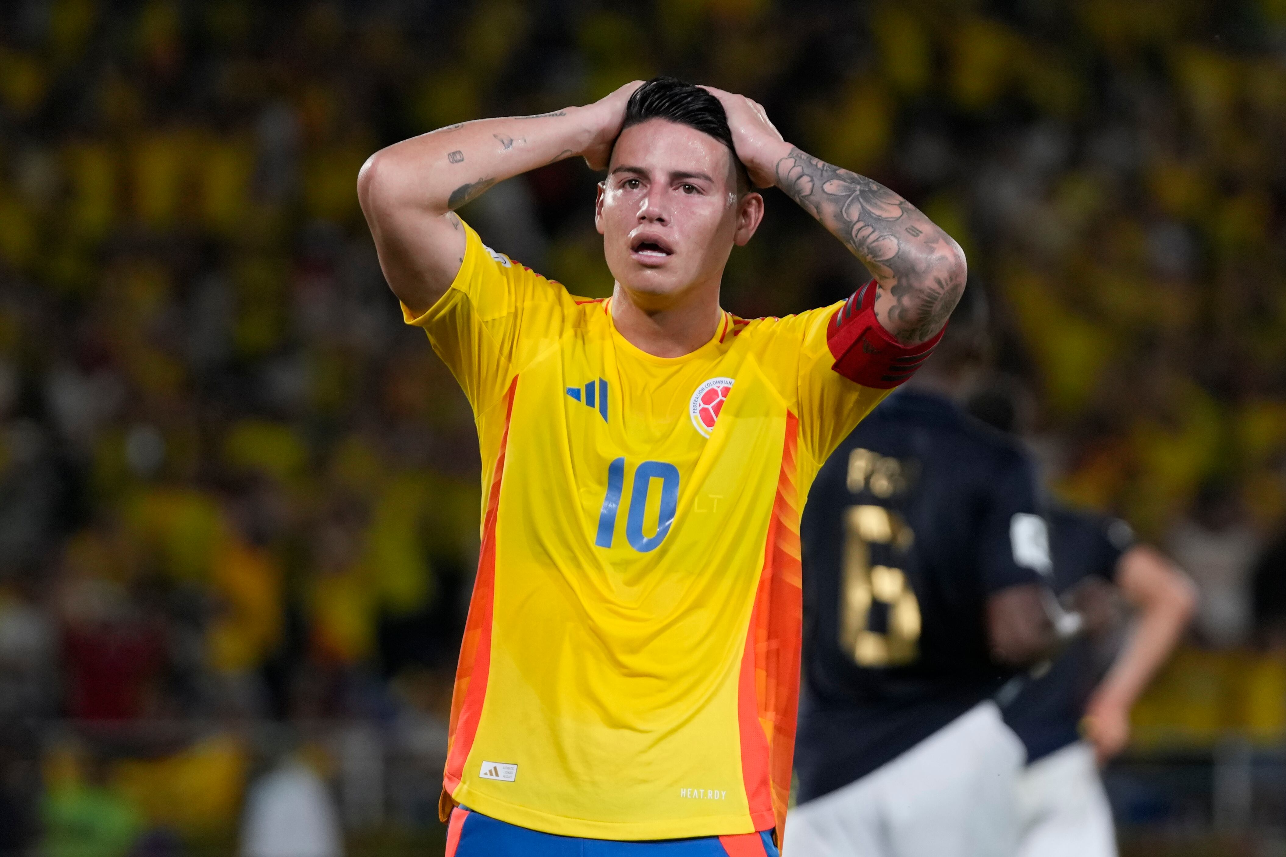 James Rodríguez ante Ecuador.