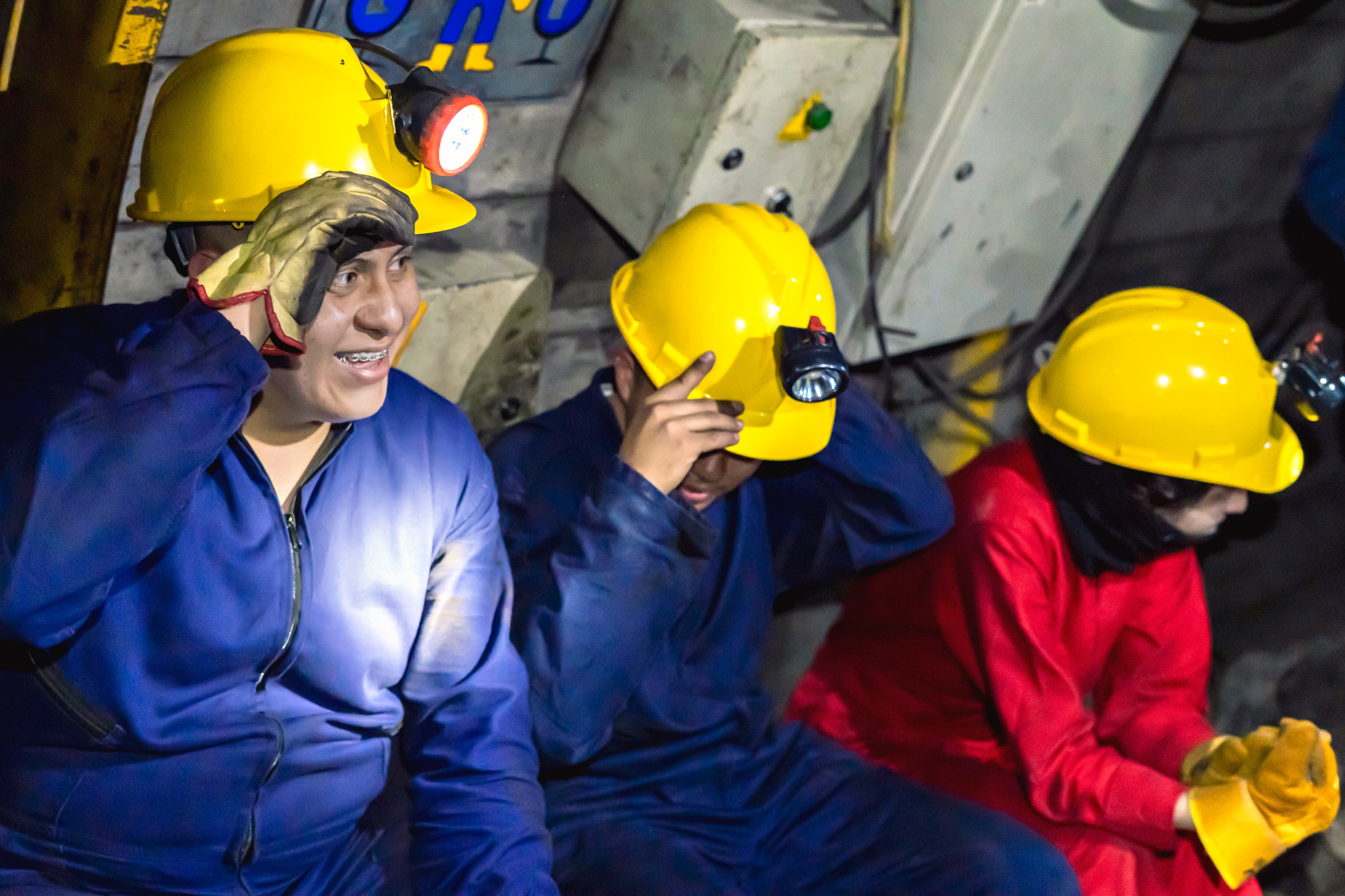 En lugar de rechazar la minería formal, el país debería fortalecerla y regularla, ya que el vacío institucional ha sido aprovechado por organizaciones no vigiladas.