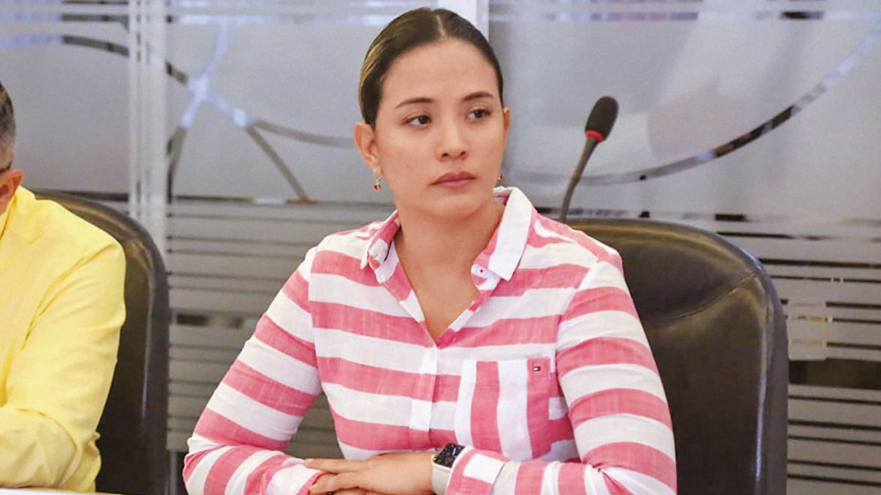 La alcaldesa de Jamundí, Paola Castillo, es criticada porque ha sido indiferente ante el actuar criminal de las Farc en el municipio.