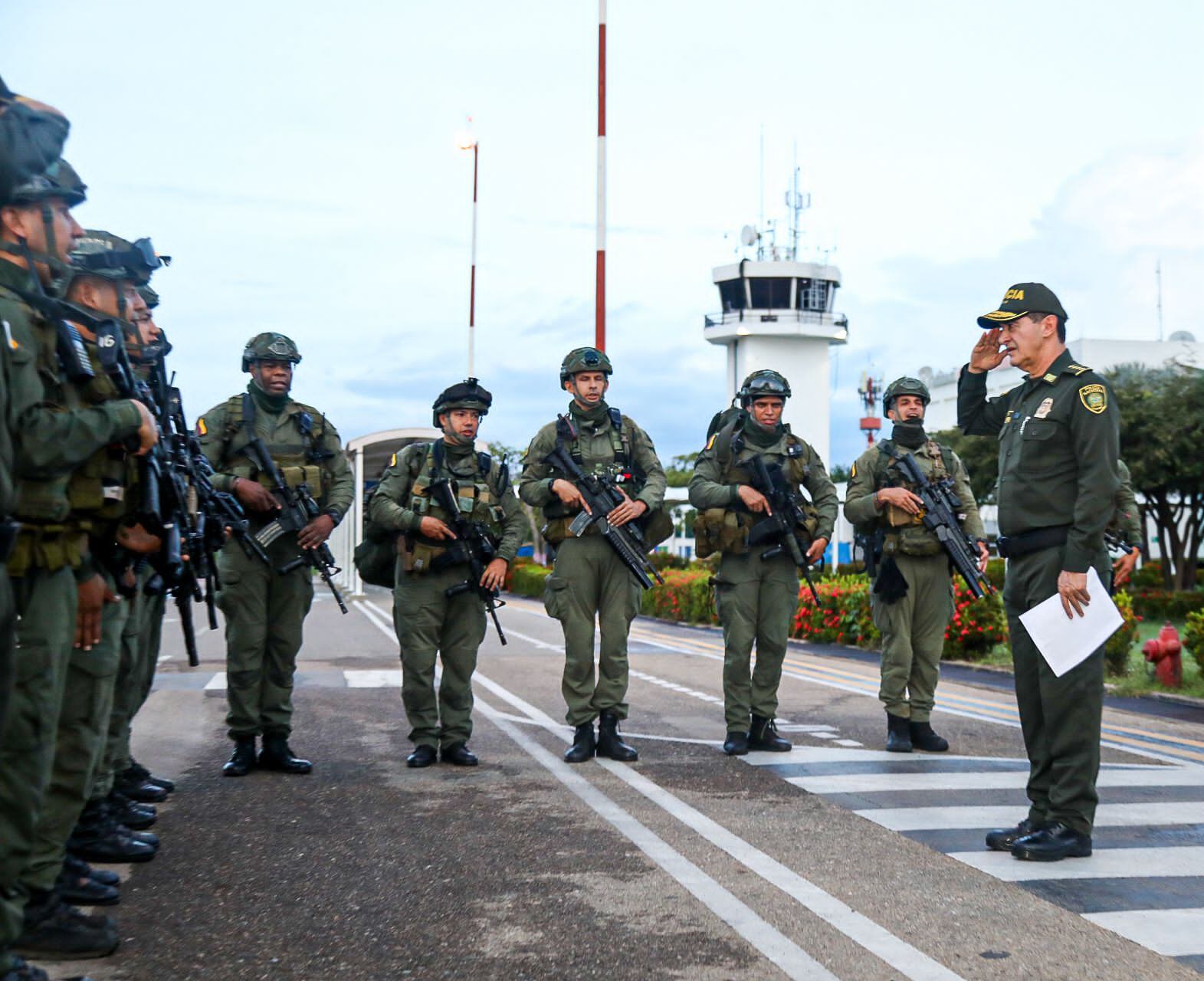El director de la Policía, general William Salamanca, ya está en Barrancas, La Guajira, para dirigir rescate del padre de Luis Díaz.