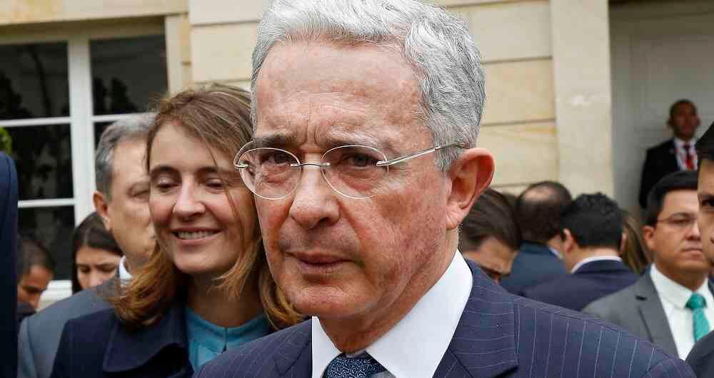 Uribe dice que está dispuesto a vender los predios, pero sin sacar a los empresarios.