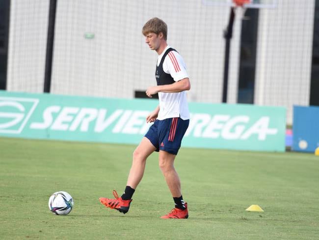 Andrés Llinás se proyecta como uno de los defensores titulares del nuevo proceso de la Selección Colombia. Foto: Federación Colombiana de Fútbol.