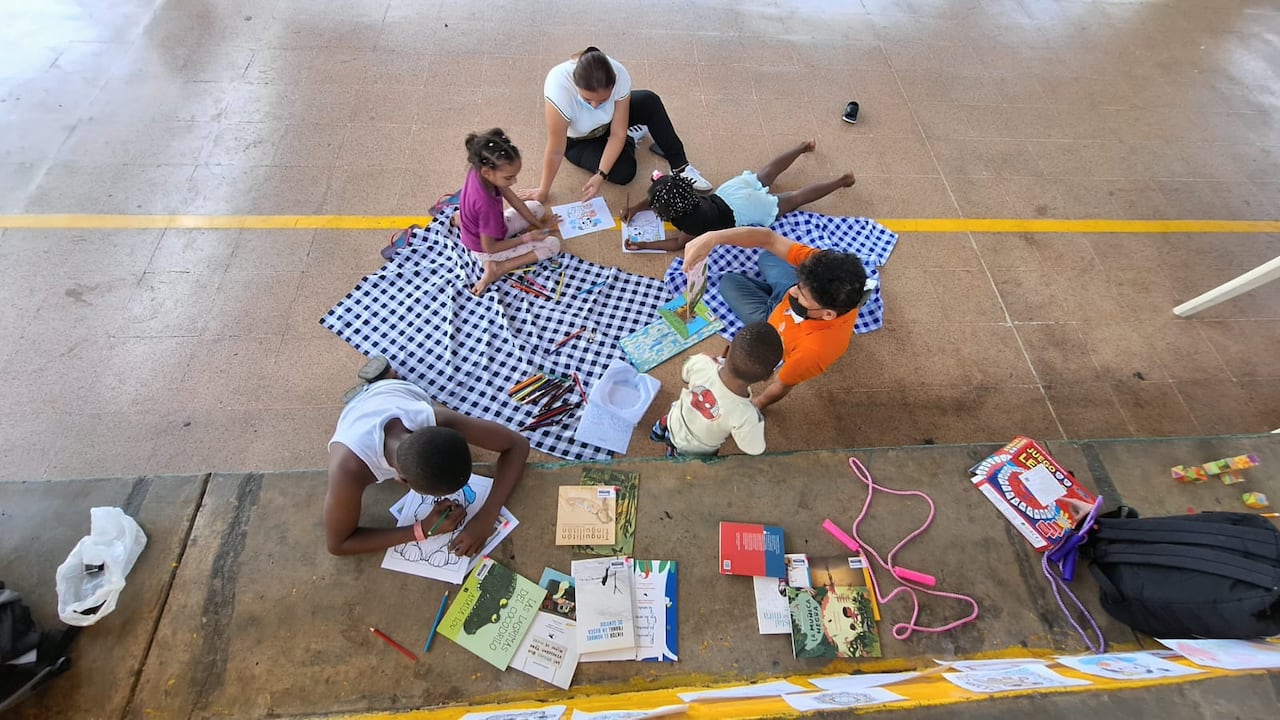 La Biblioteca Jorge Garcés Borrero en Cali se adaptó a las necesidades de los afectados por el terremoto.