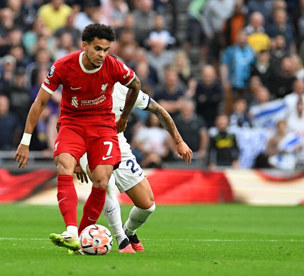 LONDON, ENGLAND - SEPTEMBER 30: (THE SUN OUT. THE SUN ON SUNDAY OUT)  Luis Diaz of Liverpool in action during the Premier League match between Tottenham Hotspur and Liverpool FC at Tottenham Hotspur Stadium on September 30, 2023 in London, England. (Photo by John Powell/Liverpool FC via Getty Images)