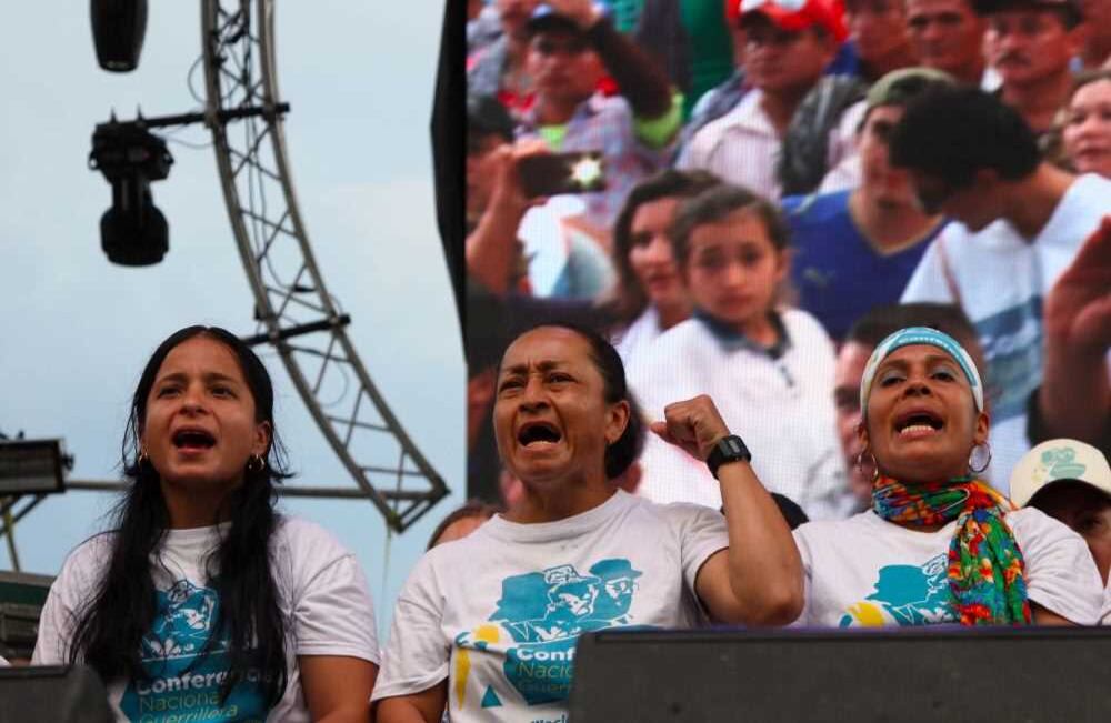 Mujeres revolucionarias en la máxima instancia de planeación y decisión guerrillera.. Foto: León Darío Peláez / Enviado Especial de Semana