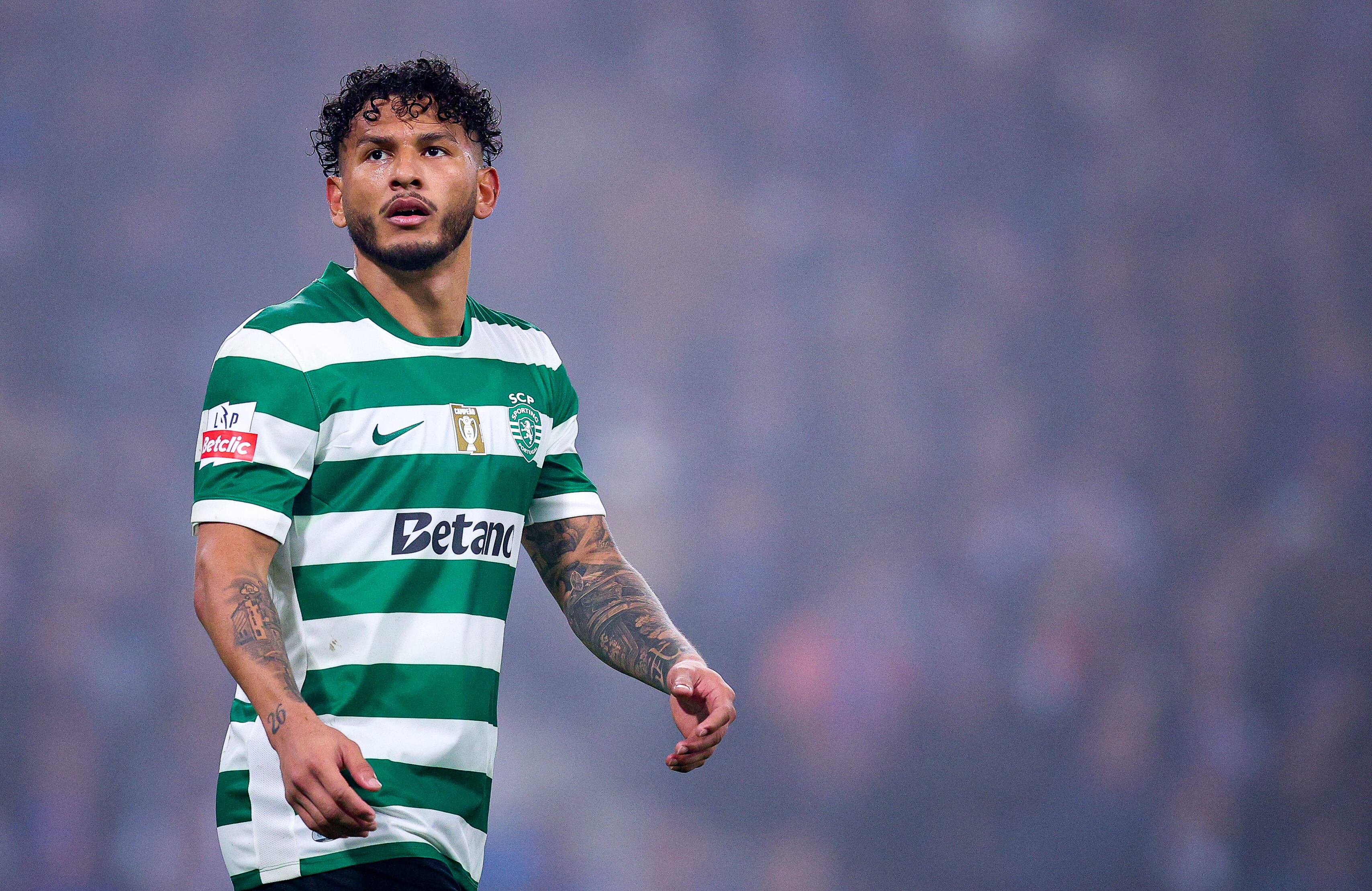 PORTO, PORTUGAL - FEBRUARY 09: Luis Suarez of Sporting CP looks on during the Primeira Liga match between FC Porto and Sporting CP at Estadio do Dragao on February 09, 2026 in Porto, Portugal. (Photo by Diogo Cardoso/Getty Images)