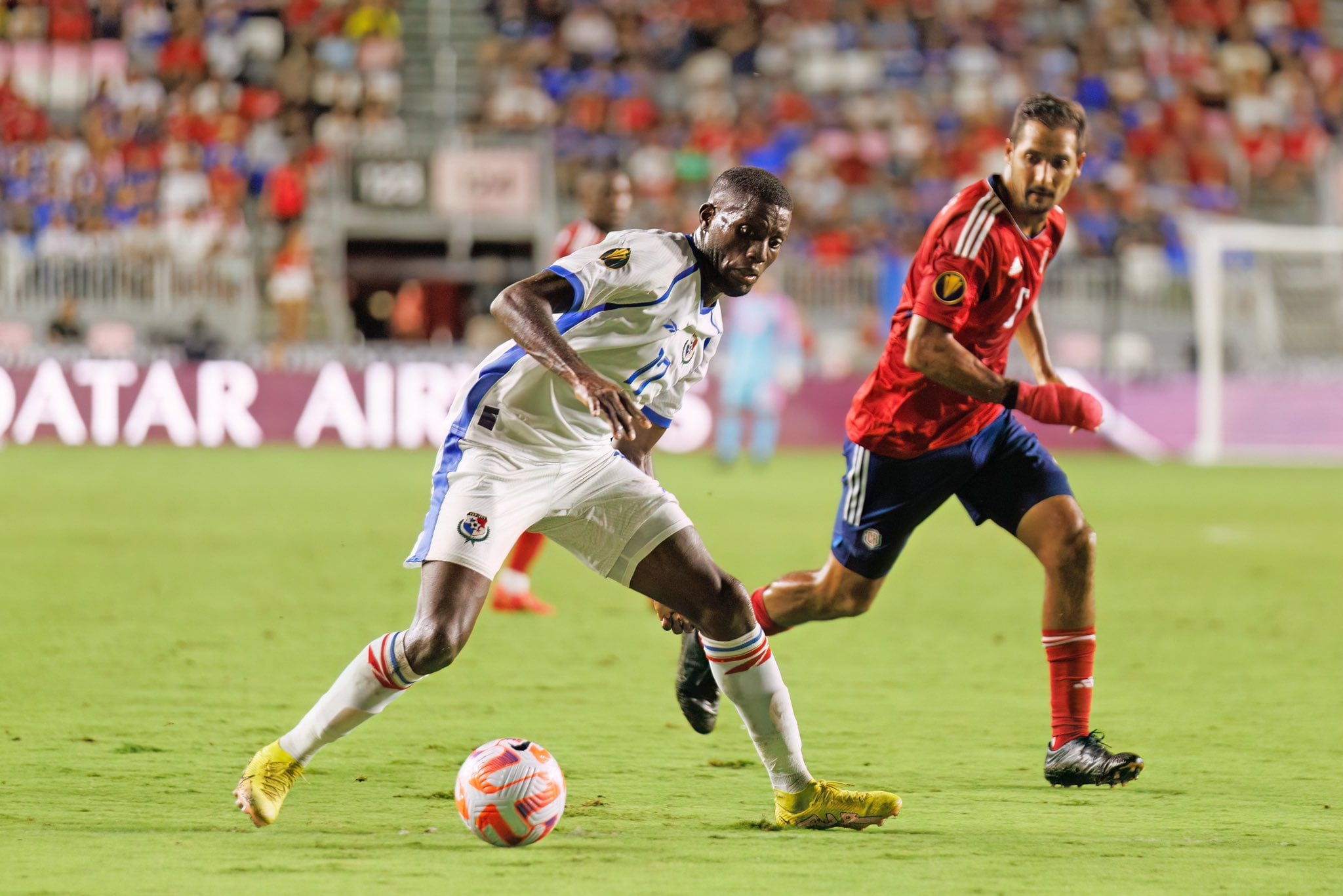En el arranque de la Copa Oro, Panamá venció 2-1 a Costa Rica.