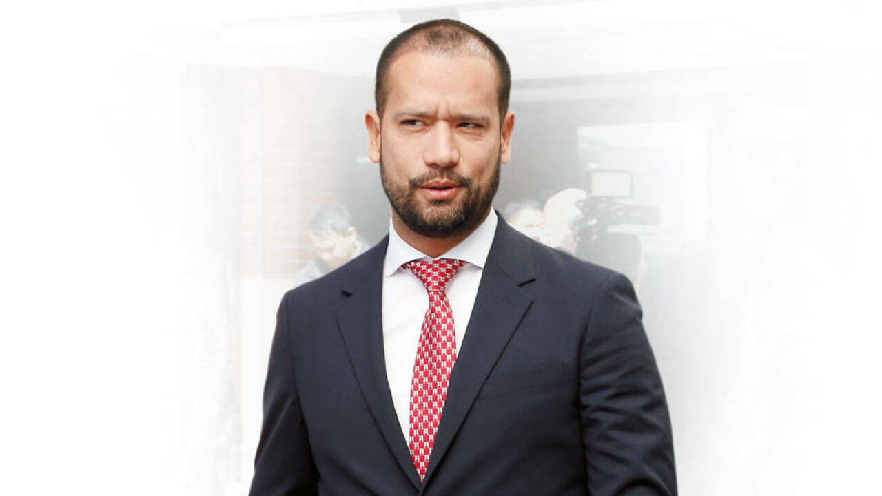Diego Cadena asegura que no manipuló a testigo alguno. El lunes atenderá la audiencia desde su casa, en el Valle, por videoconferencia.