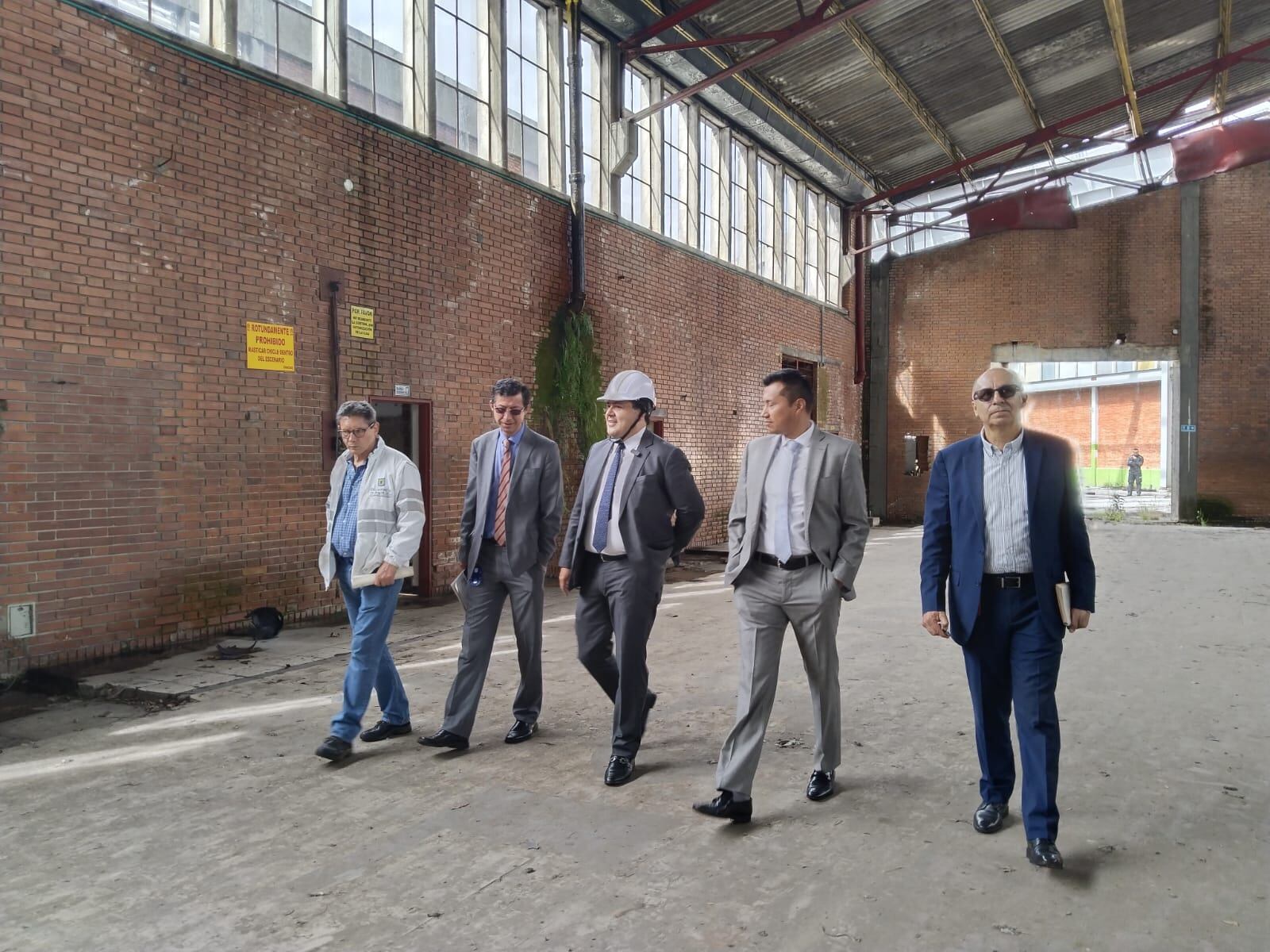 Personero de Bogotá, Andrés Castro, visitó las obras de la Unidad Deportiva El Salitre que están abandonadas