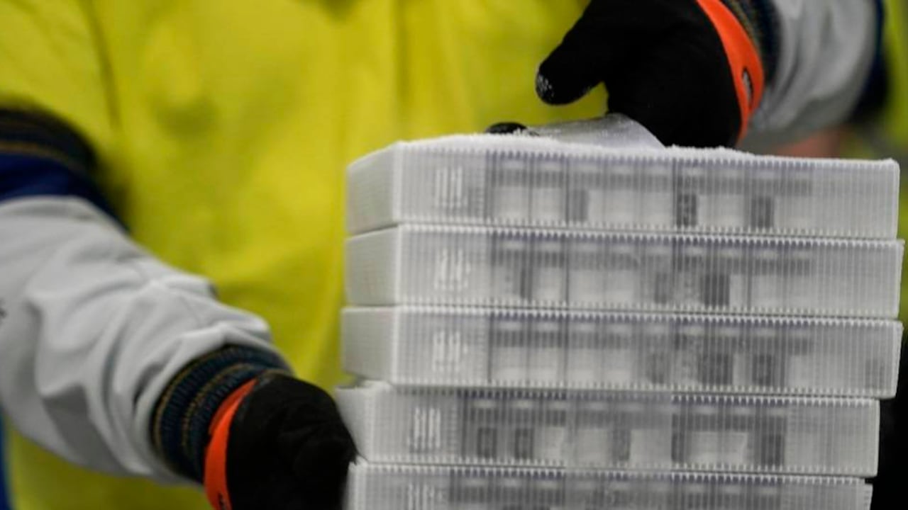 Se conoció que este medicamento no llegaría este mes, sino en el mejor de los casos durante el segundo trimestre de 2021, lo cual resulta preocupante para varios gremios.