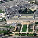 El Pentágono visto desde la ventanilla de un avión, el 27 de agosto de 2023, en Washington. (AP Foto/Carolyn Kaster, Archivo)
