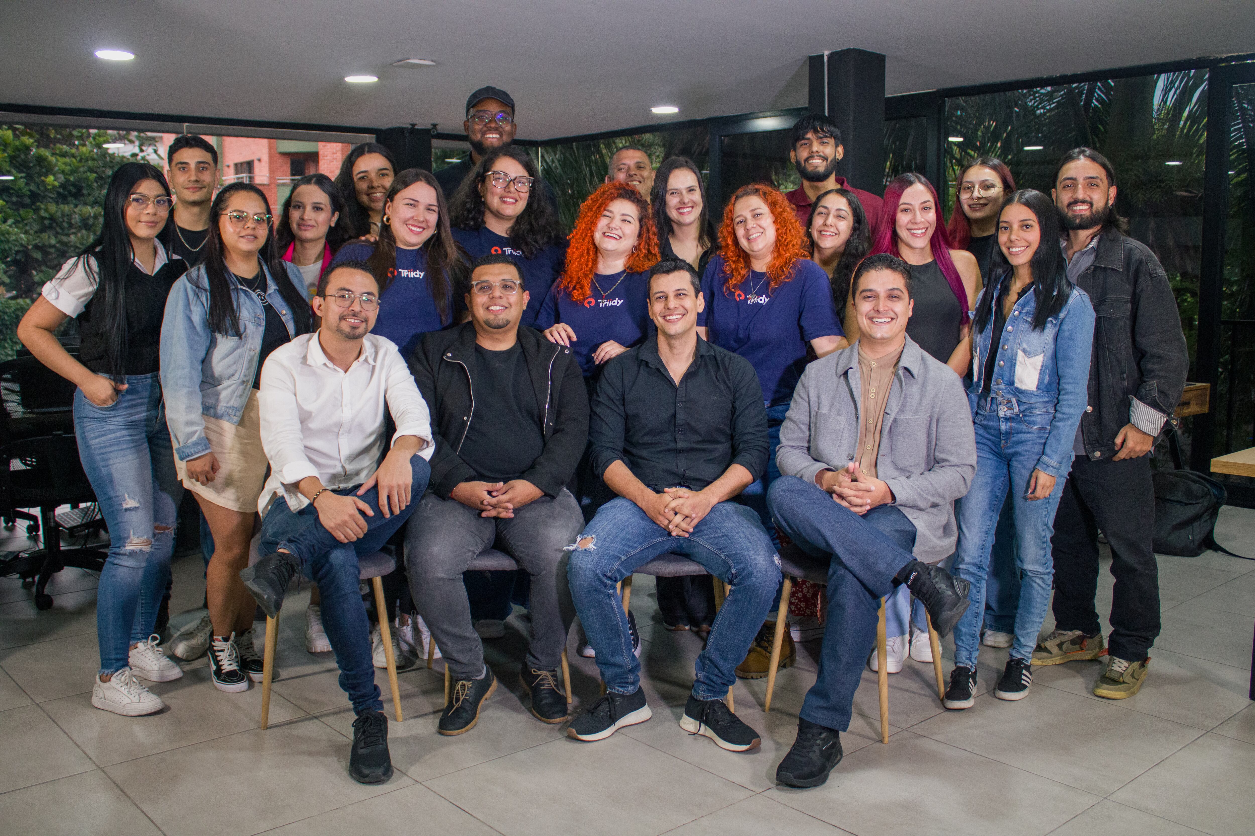 La empresa se destaca por su compromiso con el desarrollo del ecosistema digital de los Emprendedores, brindando soluciones integrales y un acompañamiento continuo para el crecimiento empresarial sostenible.