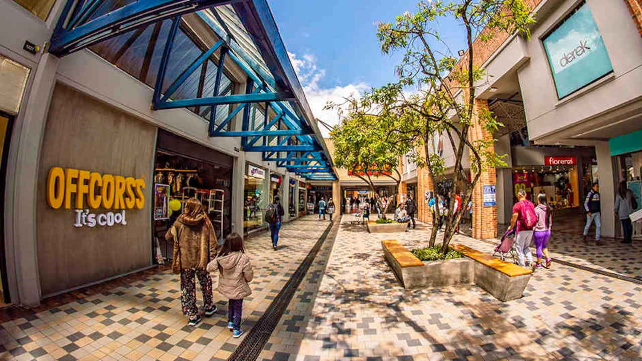 Los centros comerciales en Colombia se reinventaron y ahora son más que un lugar para hacer compras.