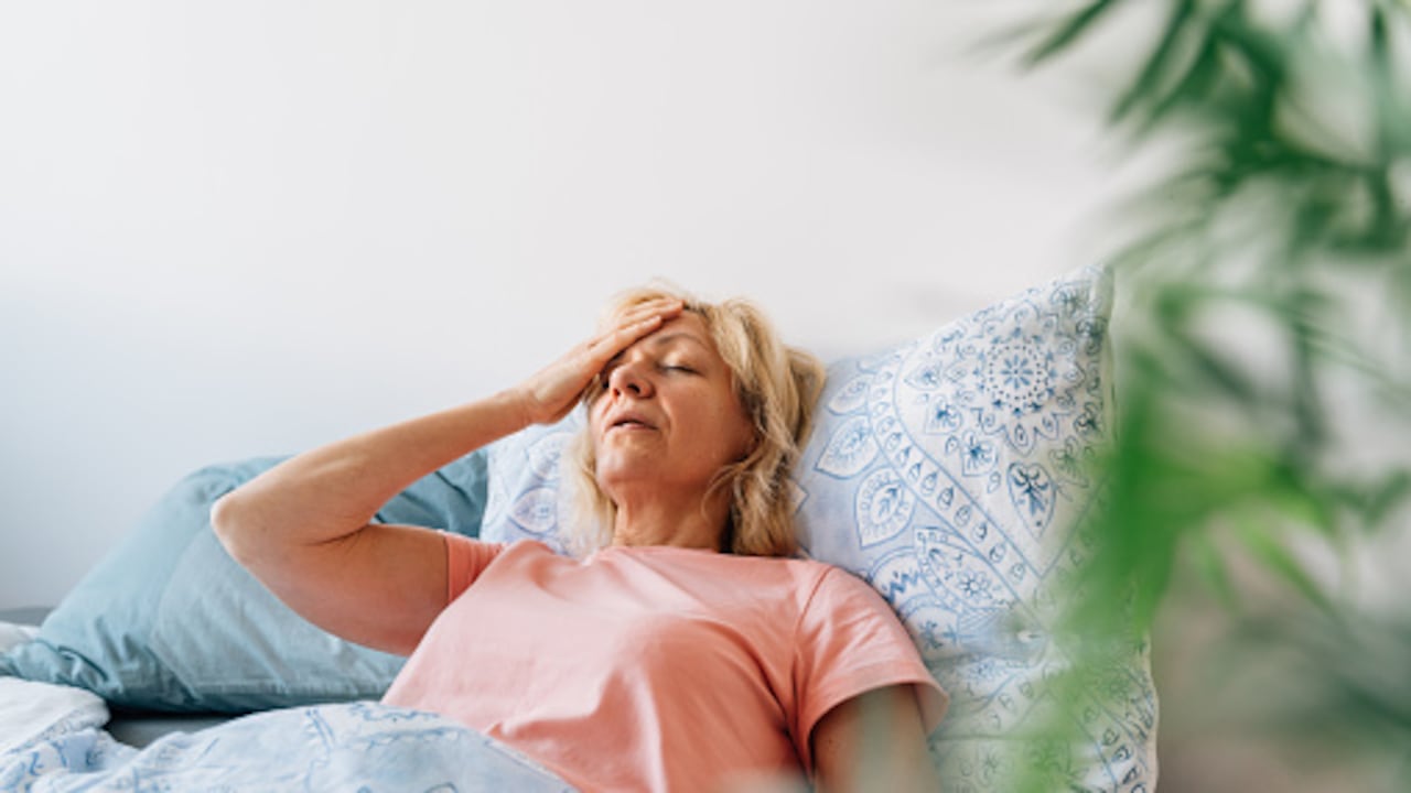 La menopausia es un periodo fisiológico en la vida de las mujeres, que se caracteriza por cambios hormonales.