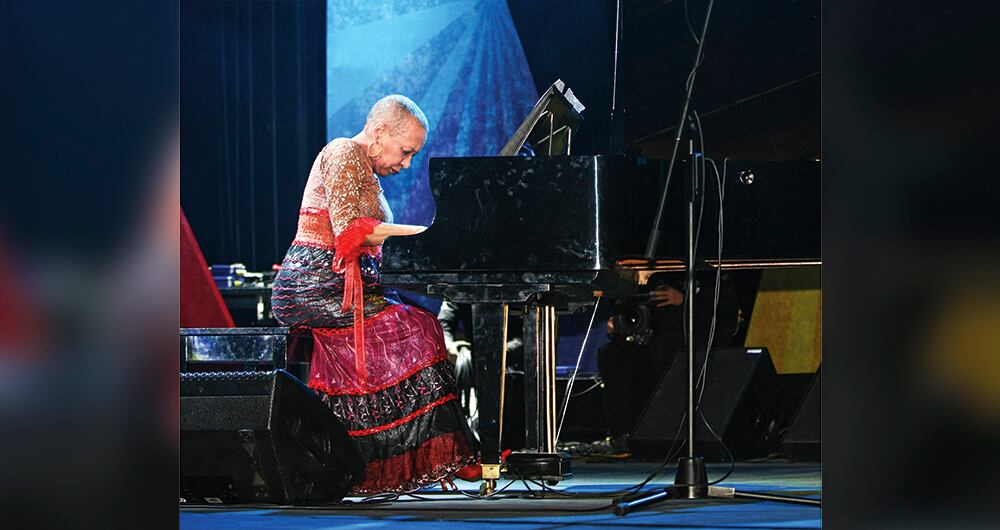Las tres pianistas han conseguido sobrepasar la barrera de los 80 años y mantenerse vigentes en el panorama musical. La orquesta y el teatro les rinden homenaje.