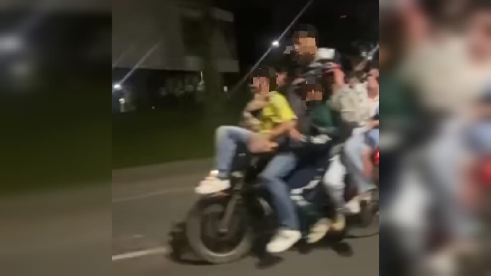 Los jóvenes estaban haciendo maniobras peligrosas en la motocicleta