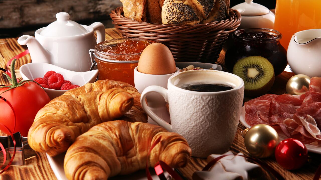 Los croissants son perfectos para un desayuno familiar en navidad.