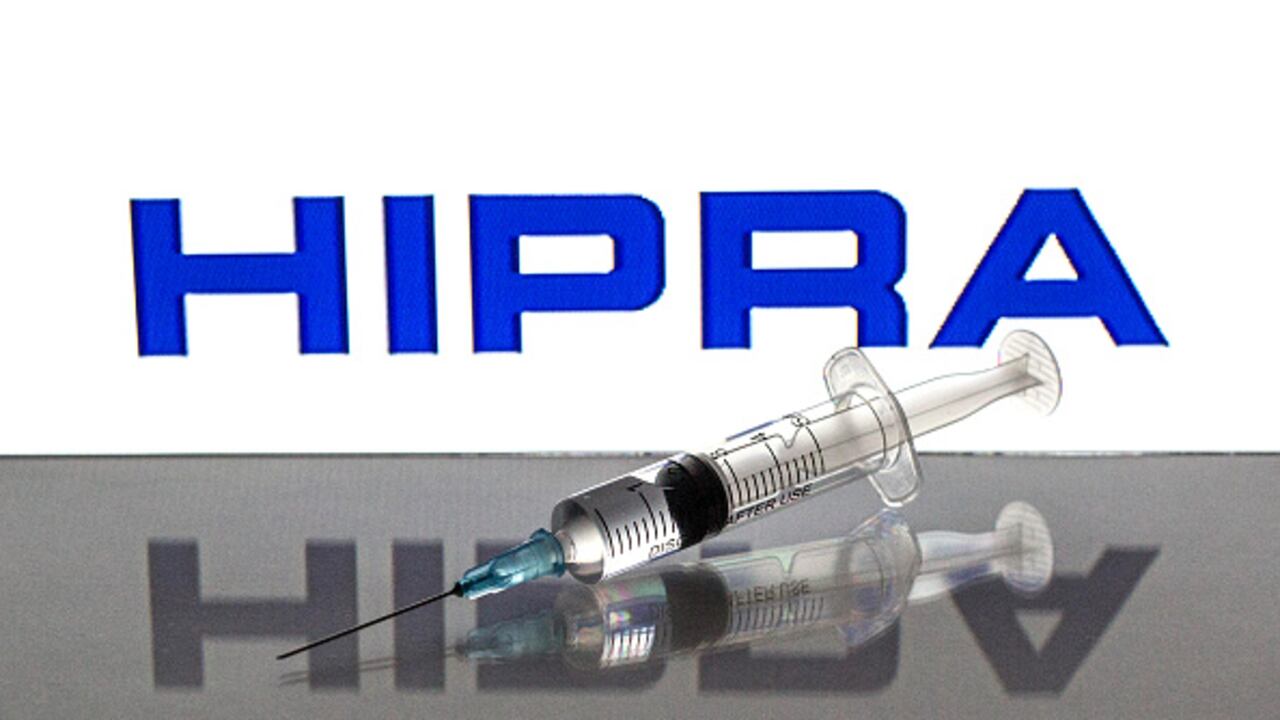 La vacuna española Hipra avanzó a la fase III de ensayos clínicos.