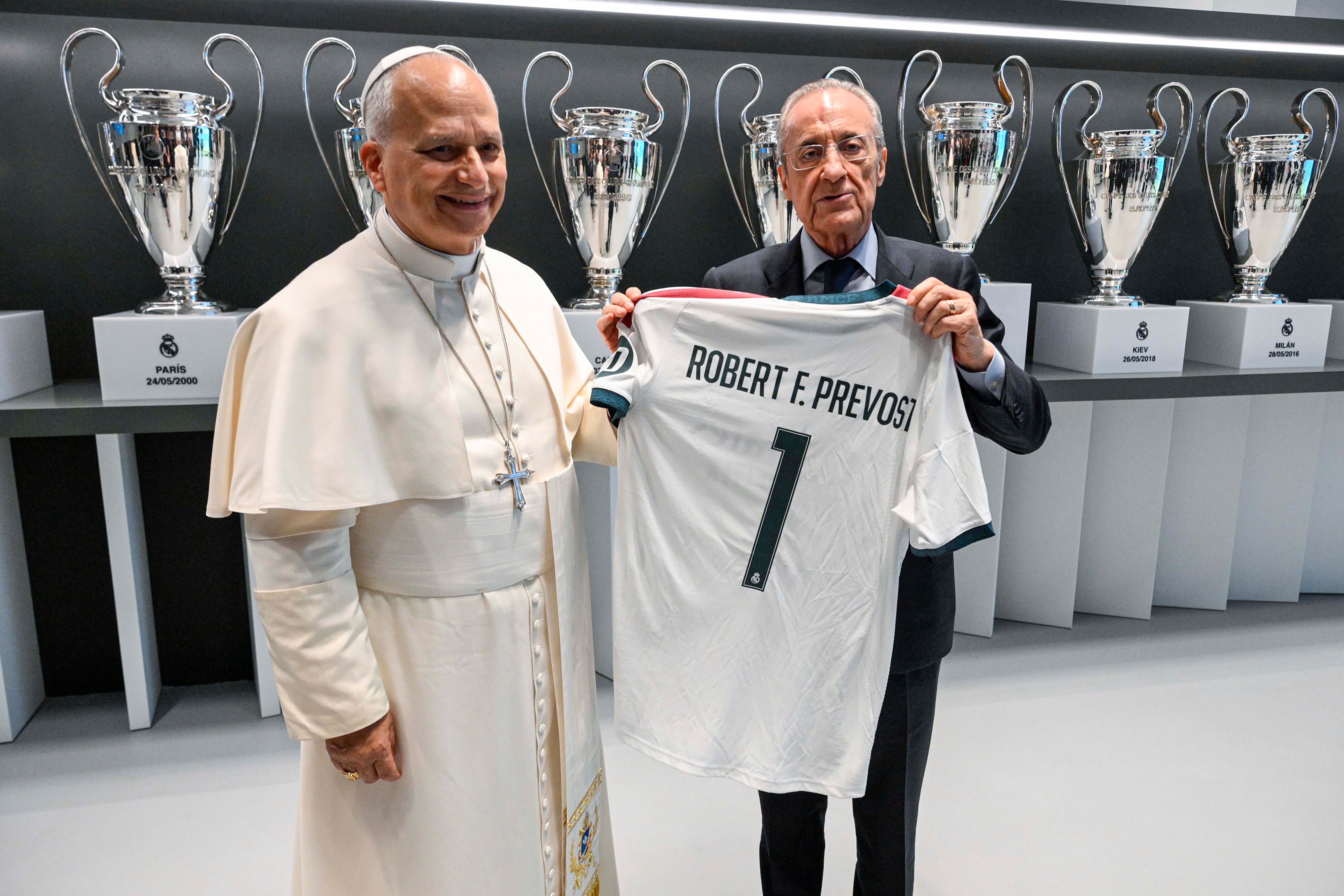 Papa León XIV y Florentino Pérez, presidente del Real Madrid
