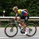 El ecuatoriano tuvo que abandonar la competencia después de una dura caída con Enric Mas.