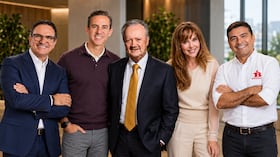 Juan Carlos Mora, presidente de Bancolombia; David Vélez, CEO de Nubank; Arturo Calle, de la firma del mismo nombre; Beatriz Fernández, de Crepes & Waffles; y Sergio Rincón, de Bavaria conforman el Top 5 de los líderes empresariales con mejor reputación en el país.