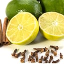 El clavo de olor y el limón son una buena opción para cuidar las plantas.