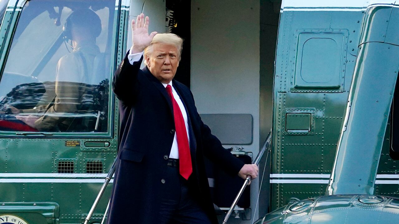 Donald Trump al momento de abandonar la Casa Blanca el 20 de enero del 2021. (AP Photo/Alex Brandon, File)