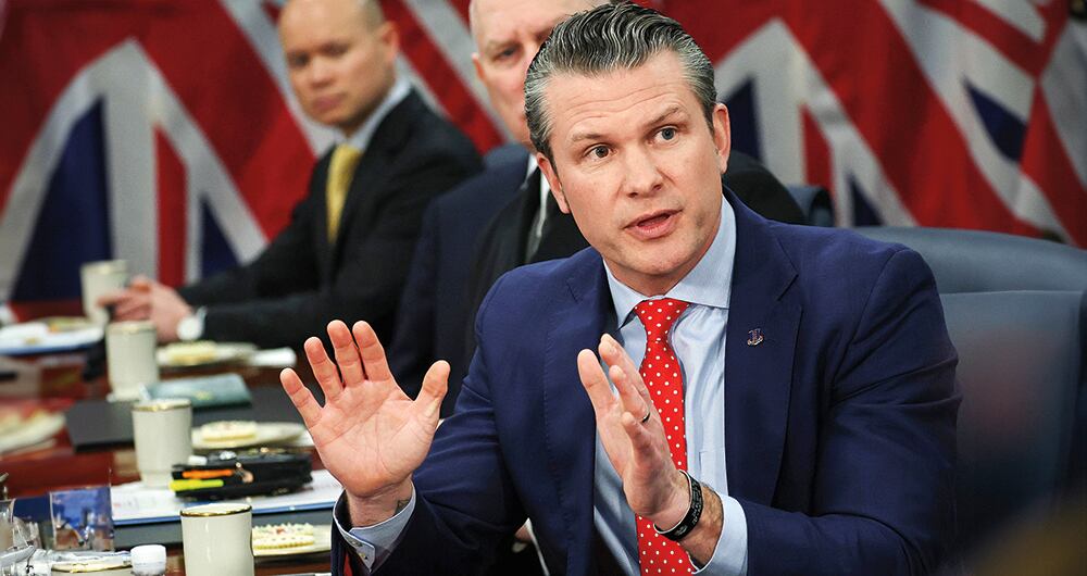 Los chats privados del gobierno trataban detalles secretos sobre los bombardeos a Yemen la semana pasada.