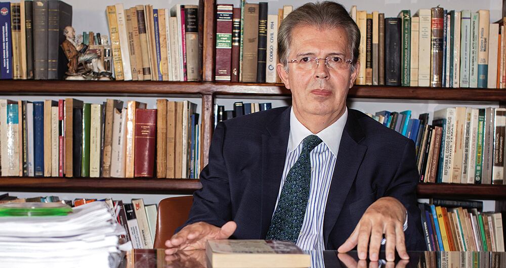   Jaime Arrubla, expresidente de la Corte Suprema de Justicia, afirmó que no ve fundamento para decir que hay un golpe blando. 