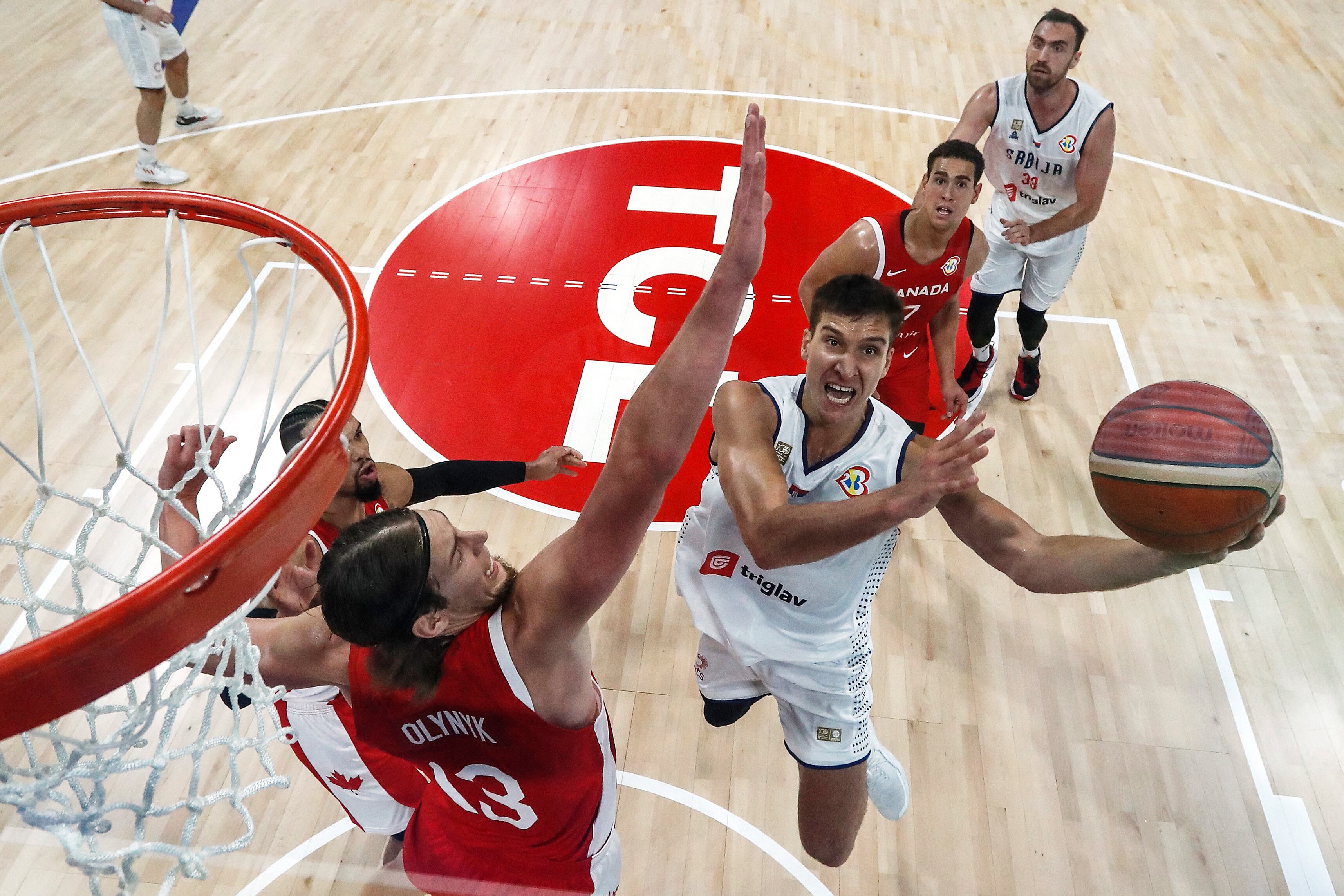 Bogdan Bogdanovic fue la gran figura de Serbia en la semifinales.