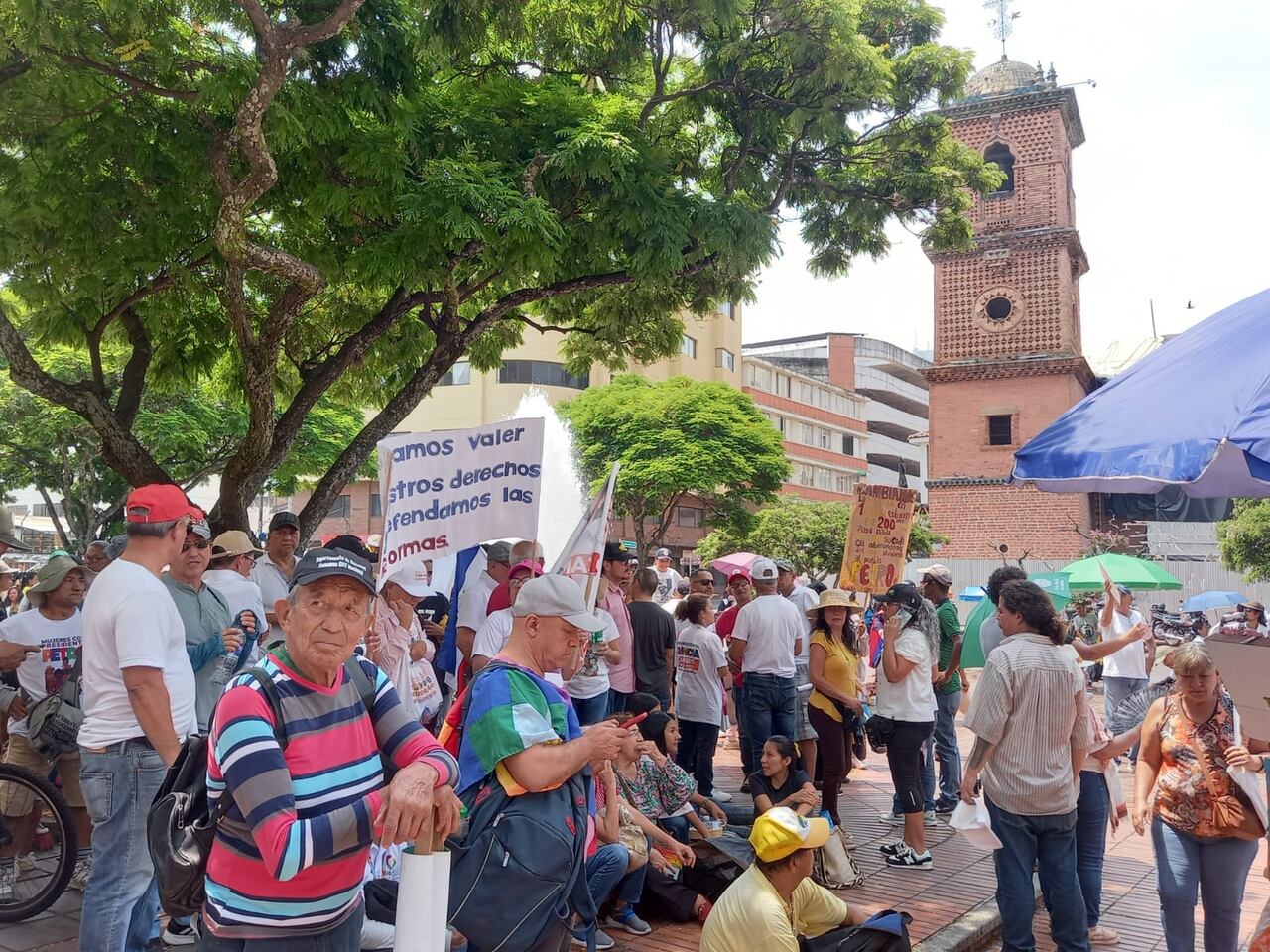Manifestantes en la ciudad de Cali llegan al punto de encuentro