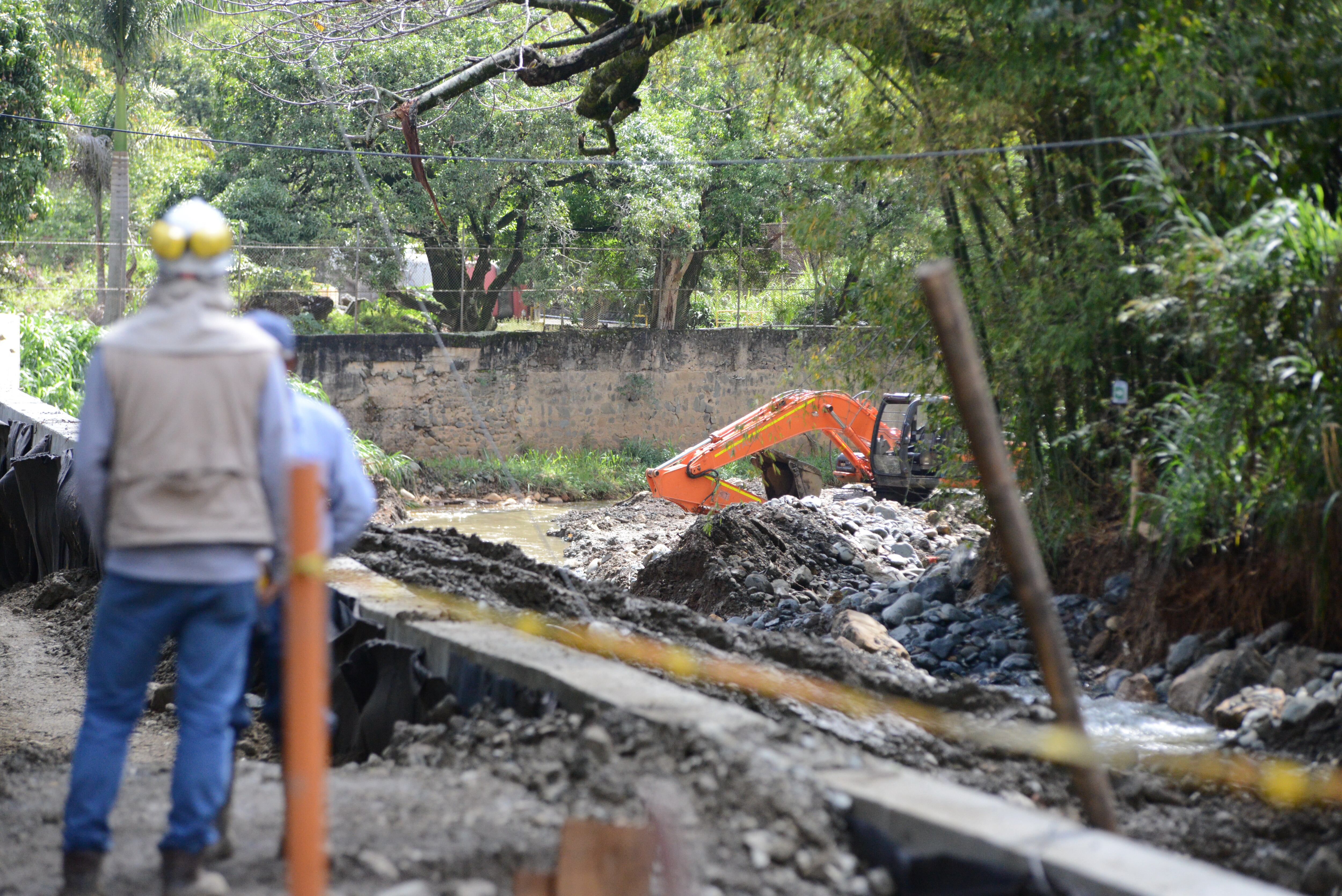 Cali: Regreso el invierno y no han terminado las obras de mitigación para la época de lluvia en los principales ríos de la ciudad foto José L Guzmán. El País