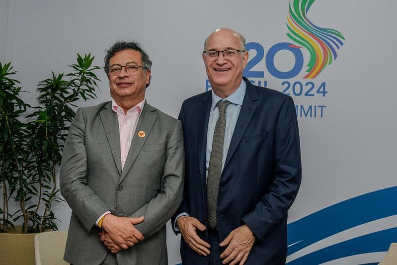 Gustavo Petro con el presidente del Banco Interamericano de Desarrollo (BID), Ilan Goldfajn.