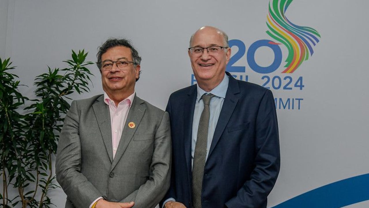 Gustavo Petro con el presidente del Banco Interamericano de Desarrollo (BID), Ilan Goldfajn.
