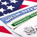 La primera etapa para renovar su 'Green card' consiste en diligenciar el Formulario I-90 que puede presentar de forma virtual o impresa.