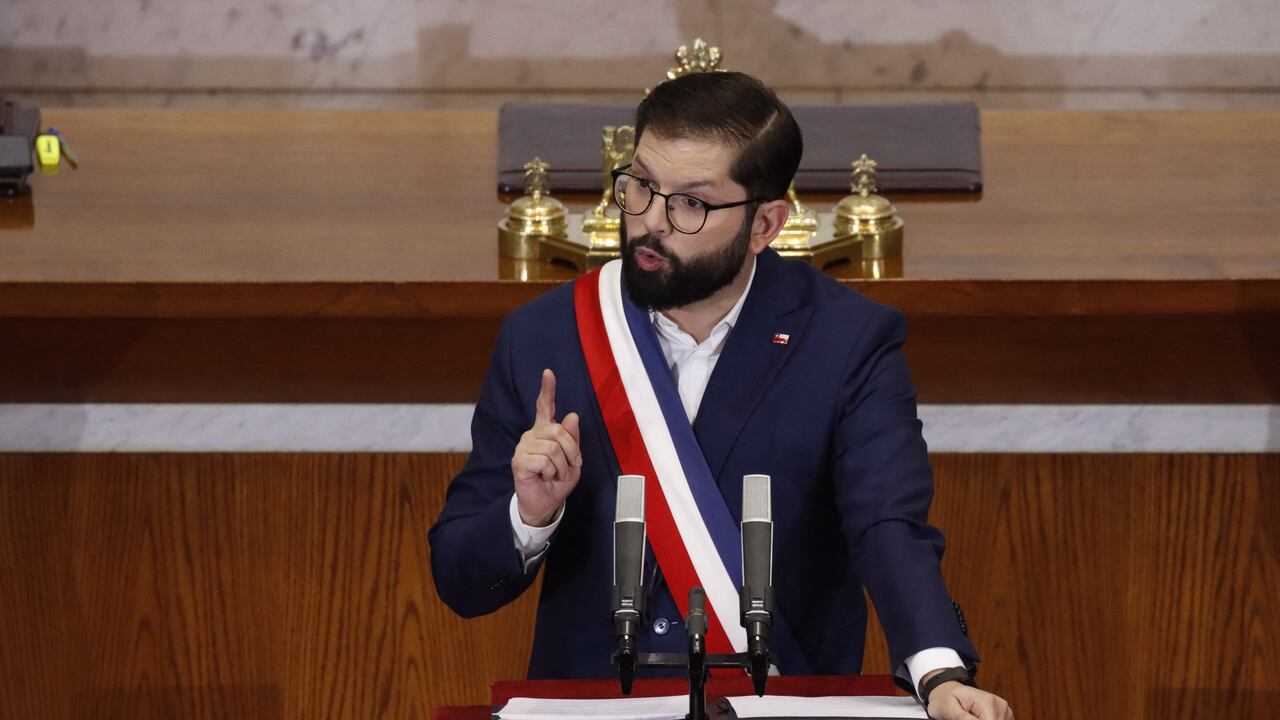 El presidente de Chile, Gabriel Boric, pronuncia su discurso anual sobre el Estado de la Nación en el Congreso Nacional en Valparaíso, Chile, el 1 de junio de 2025.