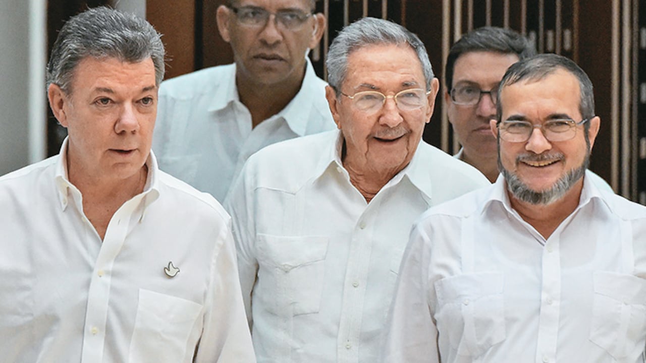 El 23 de septiembre del 2015 el presidente Santos anunció que el 23 de marzo de este año se firmarían los acuerdos.