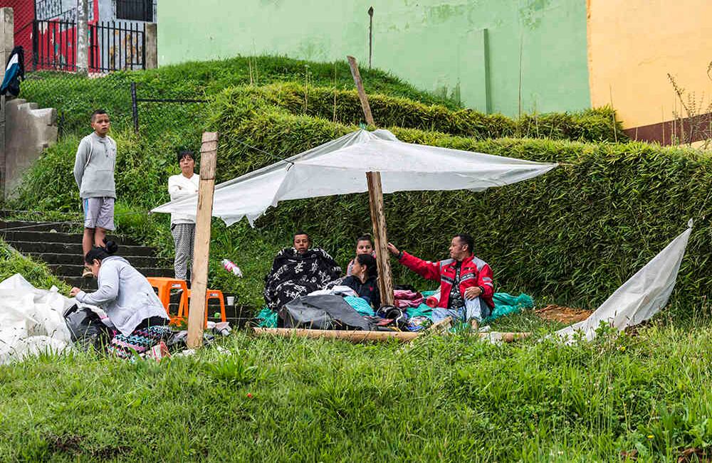 Varias familias se han quedado sin un lugar donde pasar la noche. Foto  Kevin Toro 