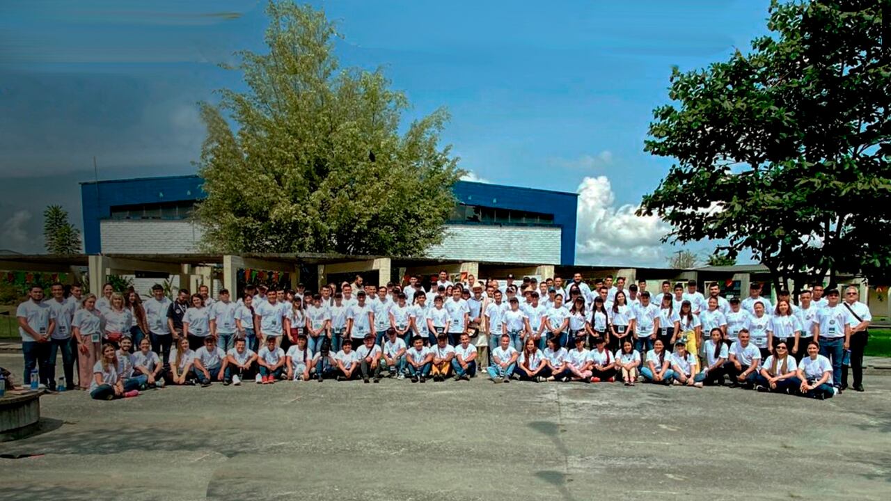 Jóvenes innovadores quieren transformar la agricultura que se ha visto golpeada entre otras por la alta producción del grano en países como Brasil y Vietnam.